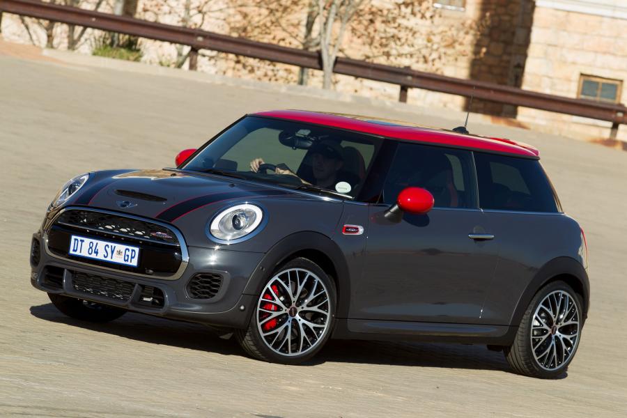  Mini Cooper S JCW 2015 года  (ZA) (фото 7 из 24)